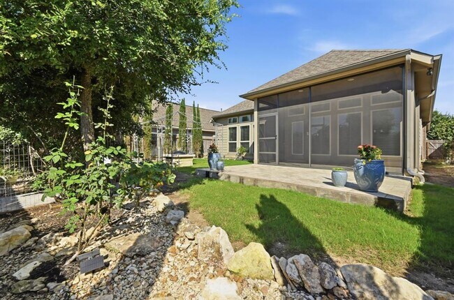 Building Photo - 373 Lacey Oak Lp