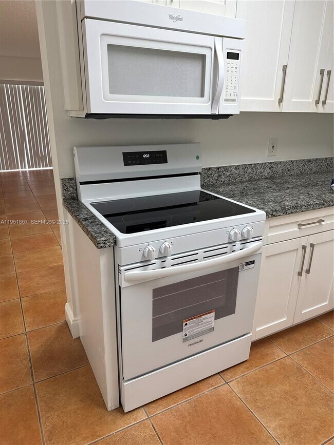 Building Photo - 7785 SW 86th St