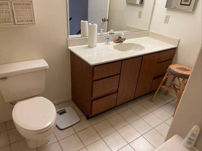 Building Photo - 11674 Pointe Cir