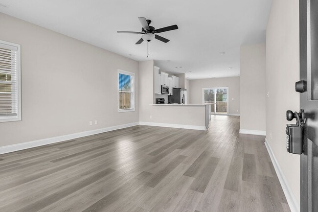 Building Photo - The Landing at Lewis Creek | 3 bedrooms, 2 baths