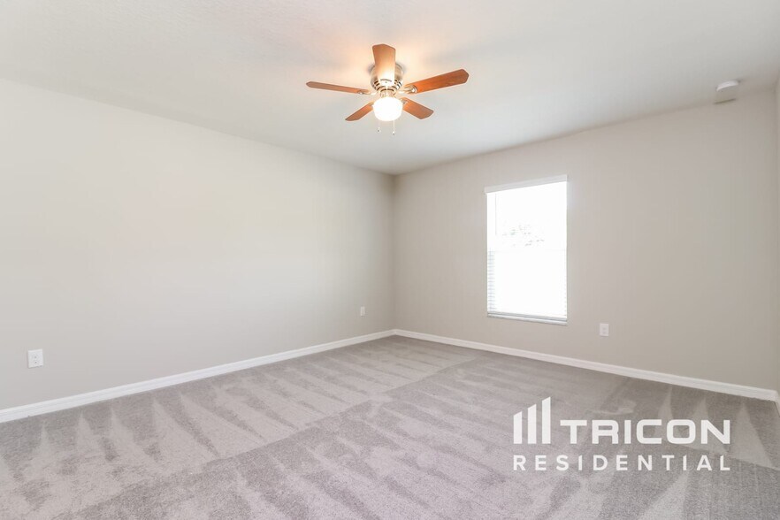 Building Photo - 1732 Broad Winged Hawk Dr