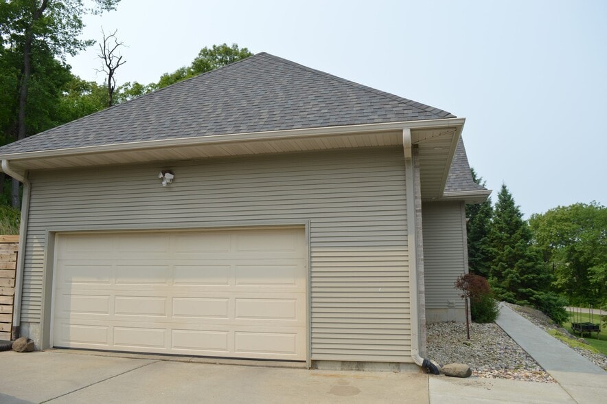 Building Photo - 4734 Bergamot Way