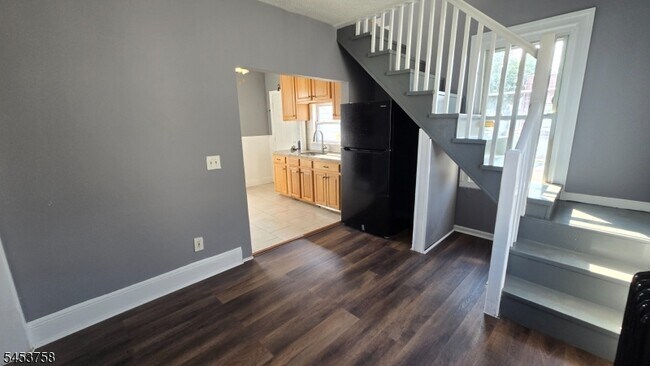 Building Photo - 177 Watson Ave