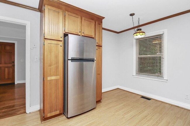 Building Photo - Charming 2BD/1BA Bungalow in Bradley Hills!