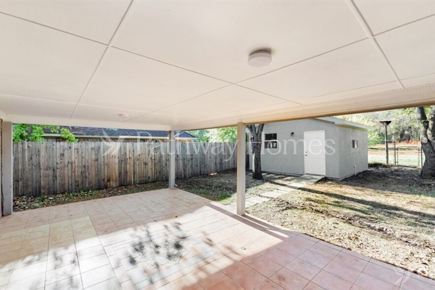 Building Photo - 3914 Winston Dr