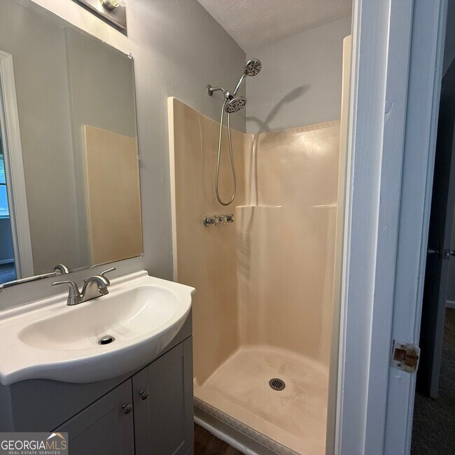 Building Photo - 4101 Springlake Cir