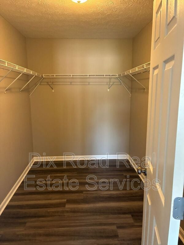 Building Photo - 2131 Pumpkin Ridge Ct