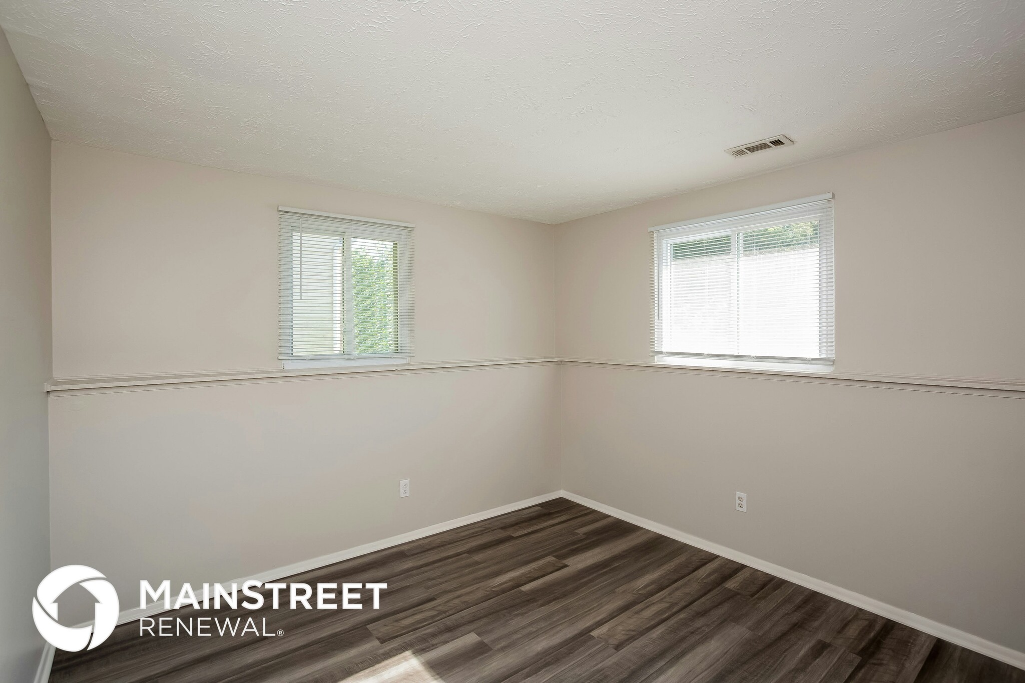 Building Photo - 6824 Littleton Dr