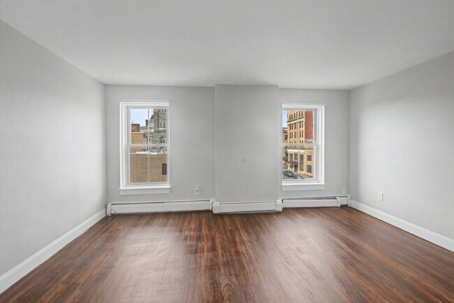 Building Photo - 174 High St