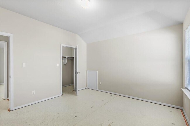 Building Photo - 301 Tempest Trl