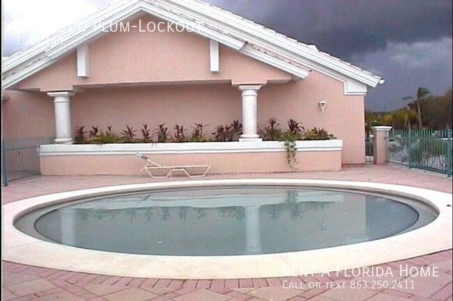 Building Photo - 120 Coco Plum Dr