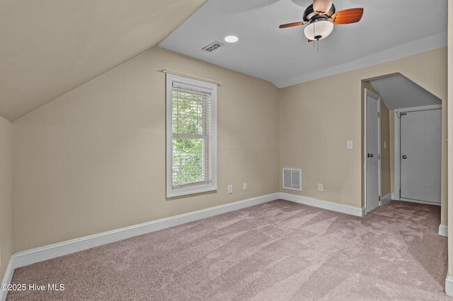 Building Photo - 835 N Ashe St