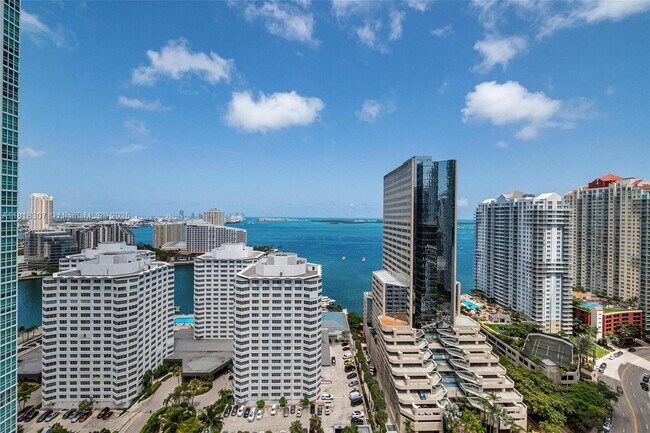 Building Photo - 951 Brickell Ave