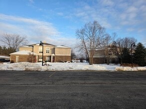 Building Photo - 104 Clubhouse Ln