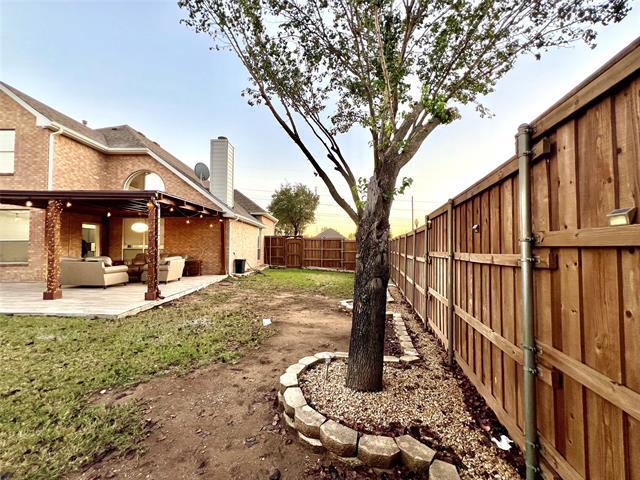 Building Photo - 3301 Bluegrass Dr