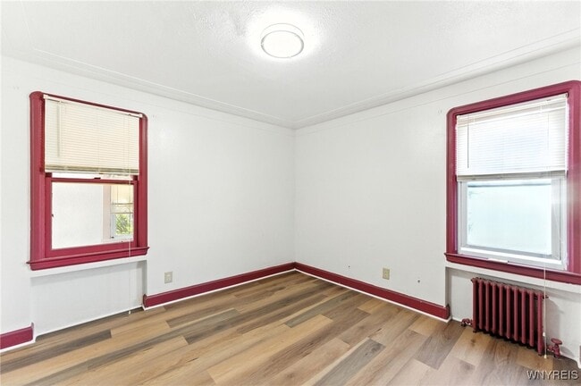 Building Photo - 841 Cleveland Dr
