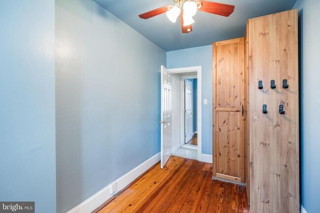 Building Photo - 835 N Newkirk St