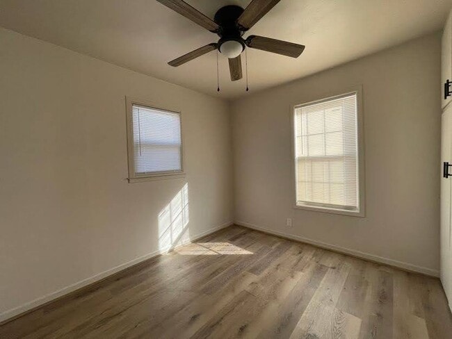 Building Photo - Lamesa Luxe Retreat – Modern Comfort Meets Small-Town Charm