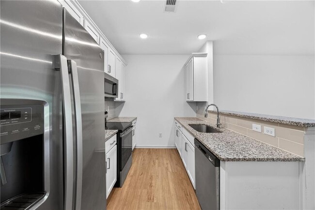Building Photo - 7016 Fringe Flower Dr