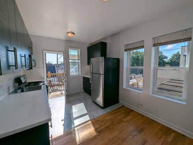 Building Photo - 2347 N Drake Ave