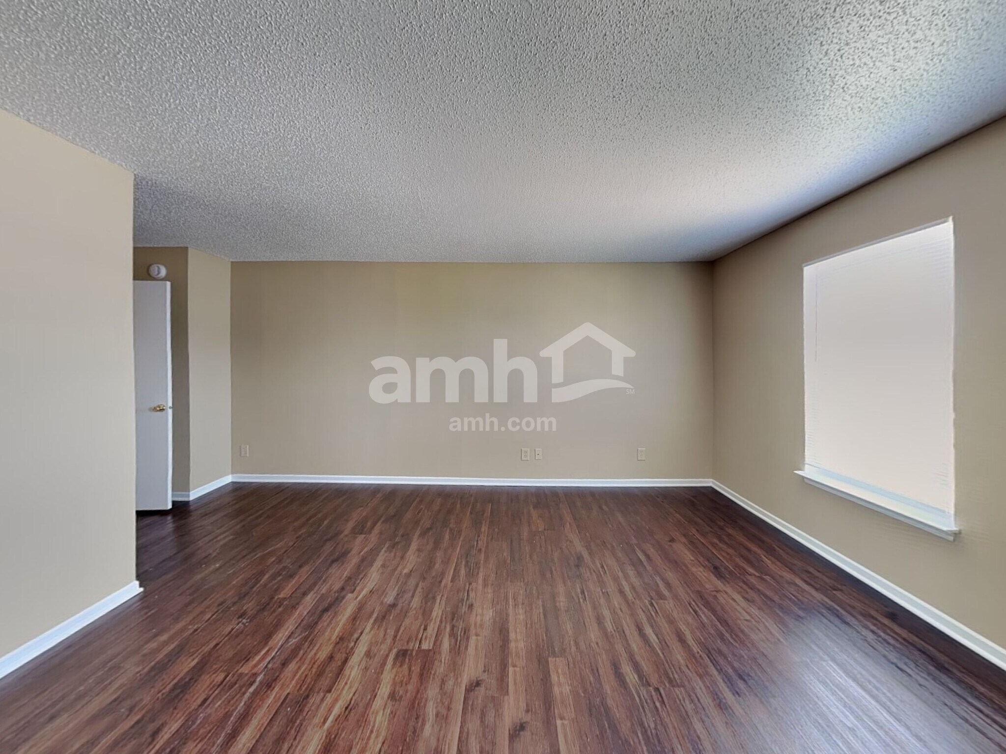 Building Photo - 8450 Ash Grove Dr