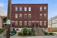 Building Photo - 1240 S 45th St