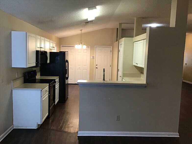 Building Photo - 1836 Northglen Cir