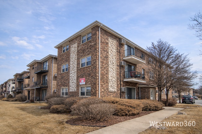 Building Photo - 1665 Harbor Ave