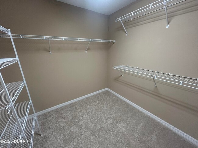 Building Photo - 665 Elk River Dr