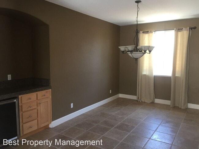 Building Photo - 5 br, 4 bath House - 337 Foothill Drive