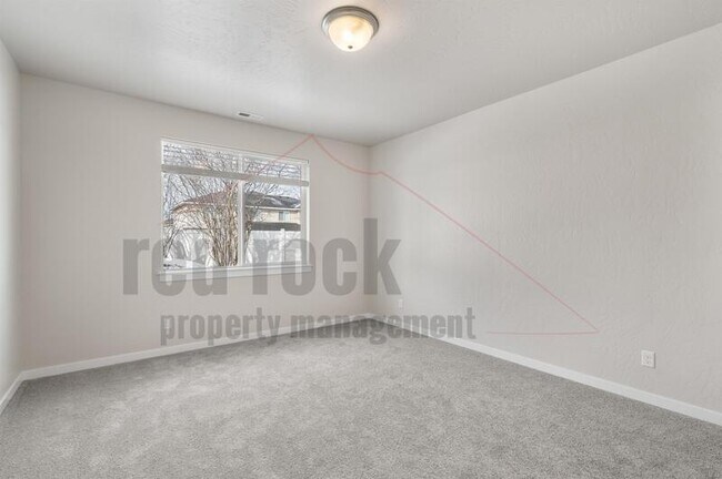 Building Photo - 1329 N Tschirley St