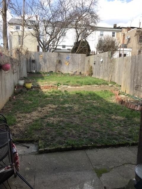 Building Photo - 112 Seville St