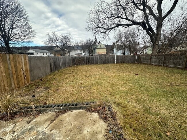 Building Photo - 62.5 Dickinson St