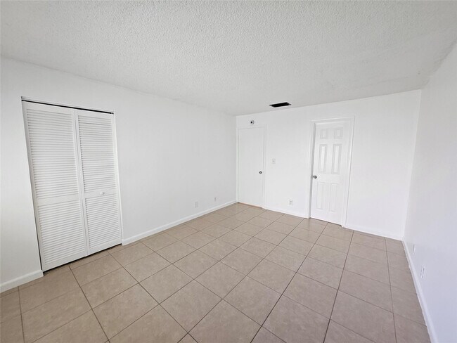 Building Photo - 2220 NW 59th Wy