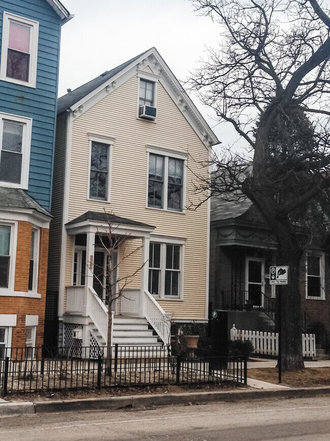 Primary Photo - 3319 N Southport Ave
