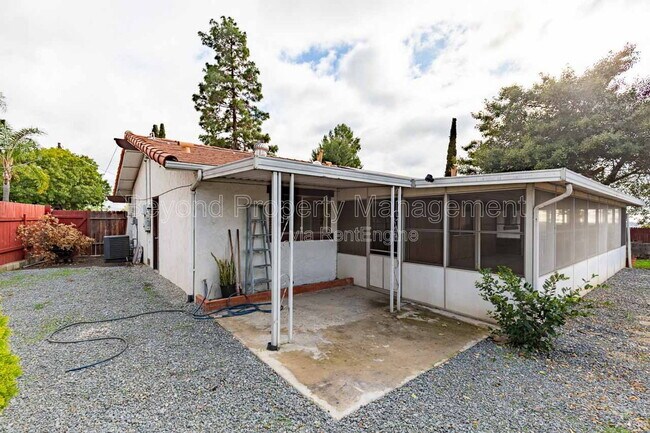 Building Photo - 3725 Orion Dr