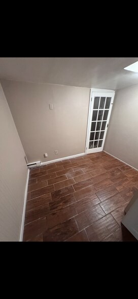 Building Photo - 283 Linwood Ave