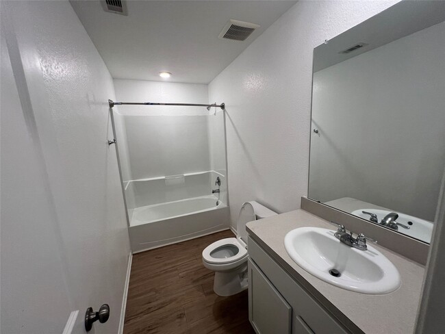 Building Photo - 3783 Solanum Dr