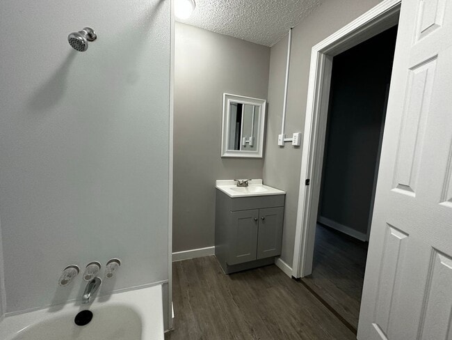 Building Photo - 213 E Main St