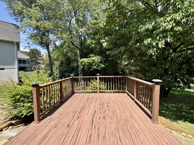 Building Photo - 513 Tanasi Cir