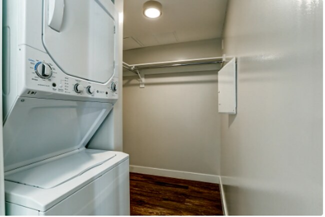 Interior Photo - 5500 NOHO