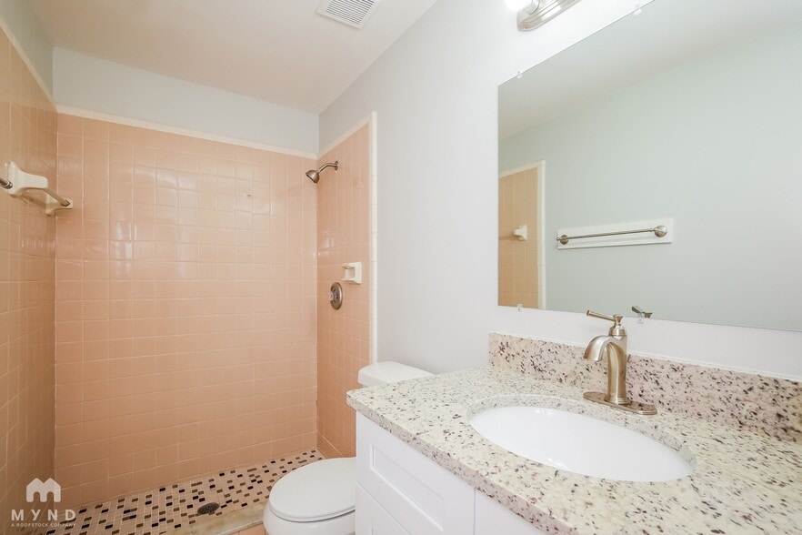 Building Photo - 1183 Pin Oak Dr