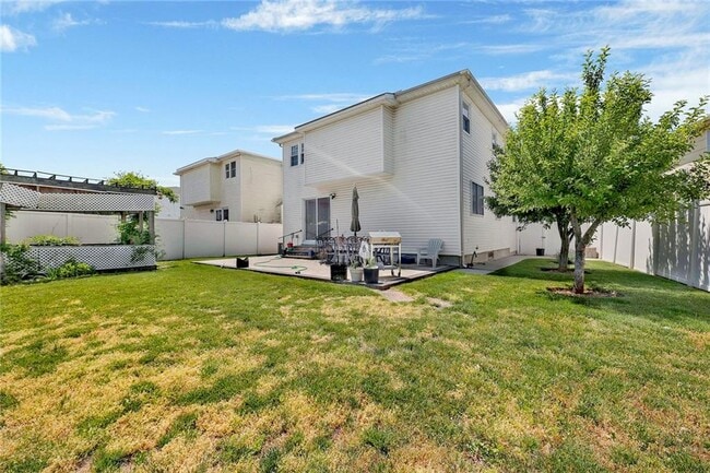 Building Photo - 24 Purdue Ct