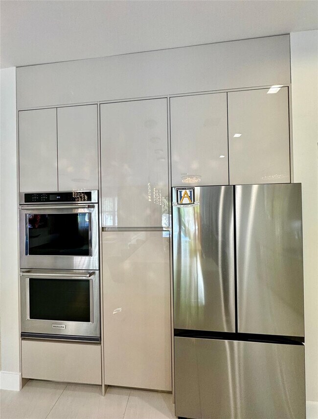 Building Photo - 4915 Whispering Way