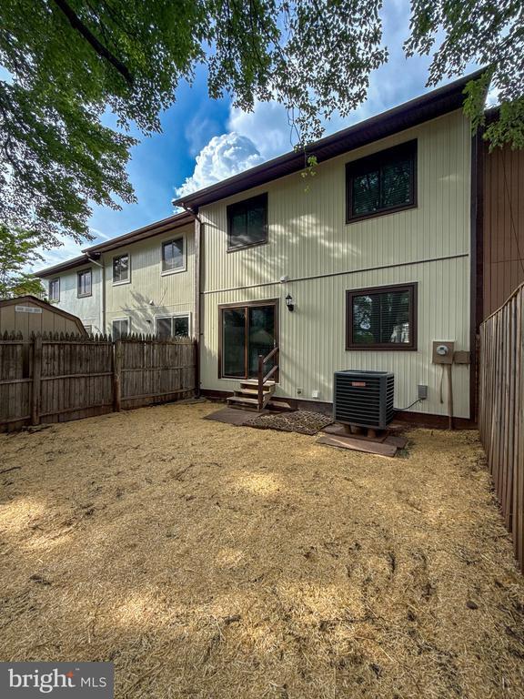 Building Photo - 3036 Virginia Dare Ct