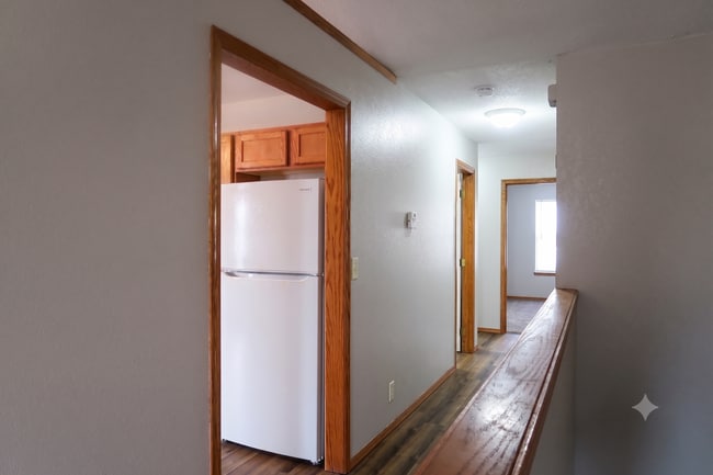 Building Photo - Beautiful and Spacious 4 Bedroom