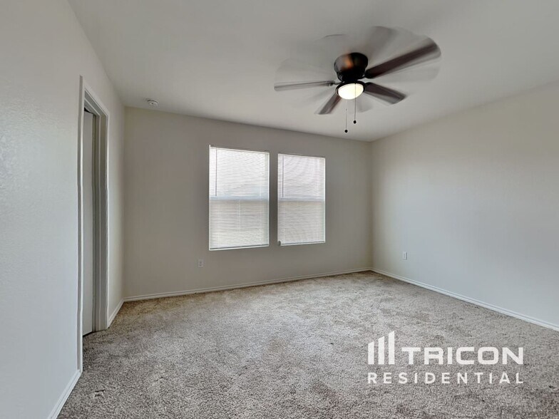 Building Photo - 1125 Waggoner Dr