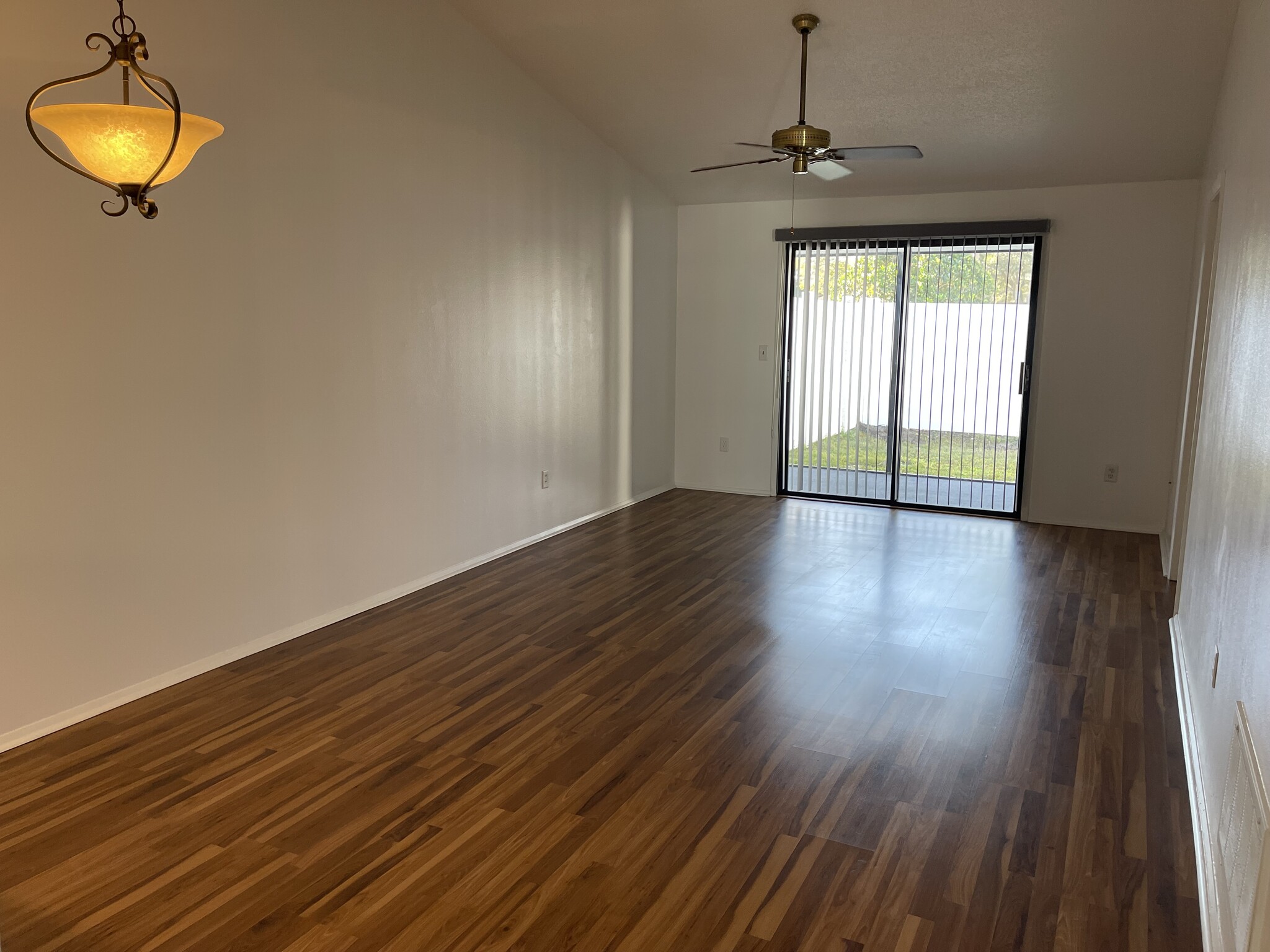 Building Photo - 307 Lake Placid Ct