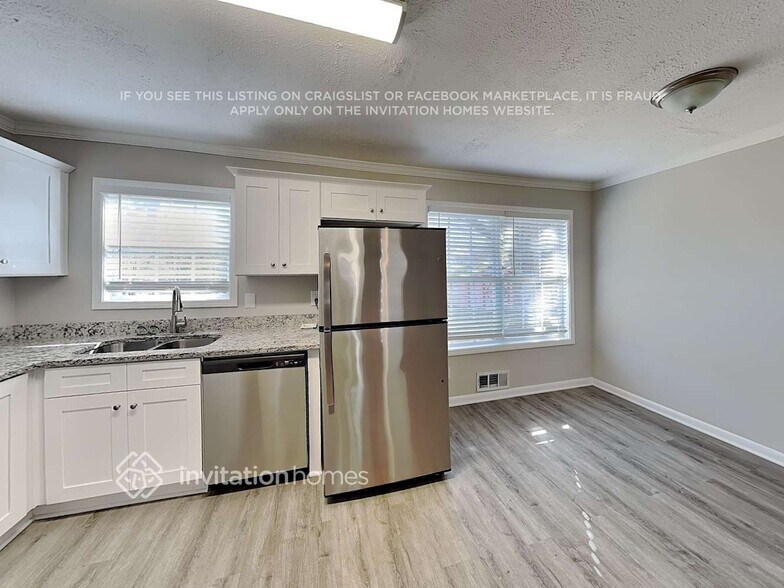 Building Photo - 334 Dartmouth Dr SW