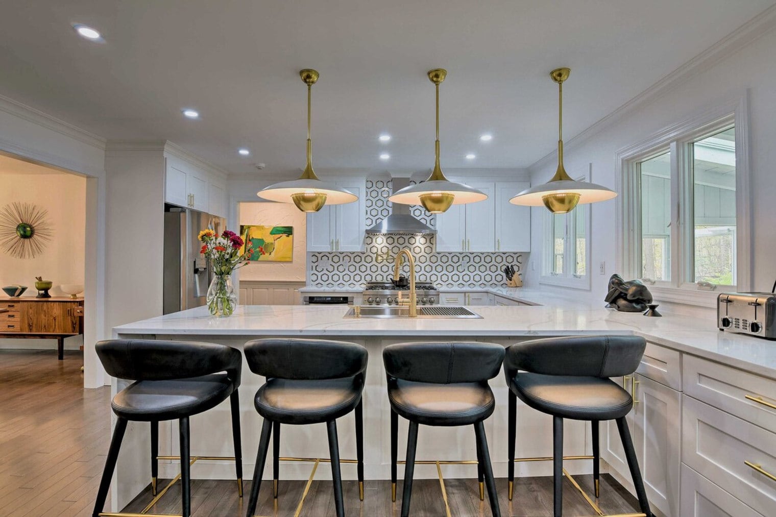 Building Photo - 28 Holiday Dr